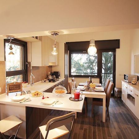 Eur Bright Spacious Terraced Apartment With Private Parking Only For Small Cars Roma Exterior foto