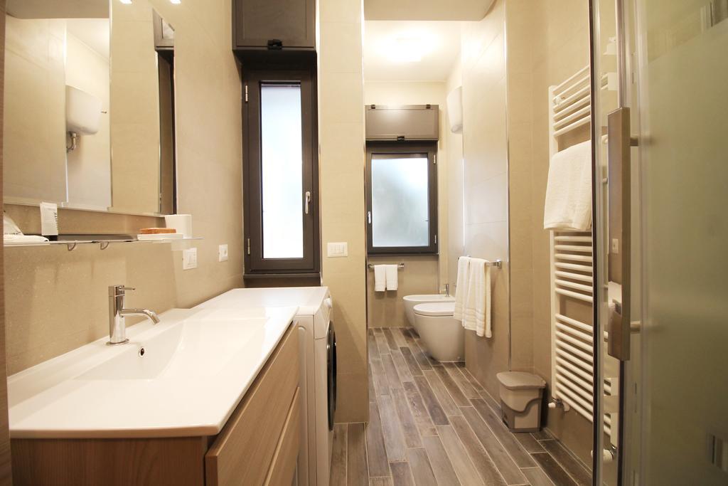 Eur Bright Spacious Terraced Apartment With Private Parking Only For Small Cars Roma Exterior foto